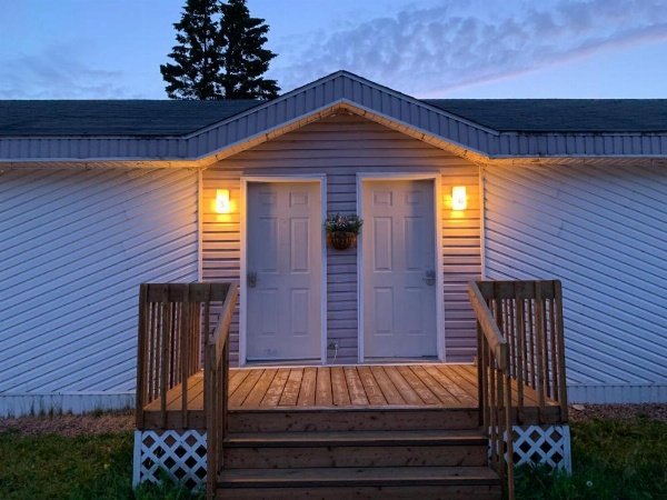 Auberge Motel Panorama image 19