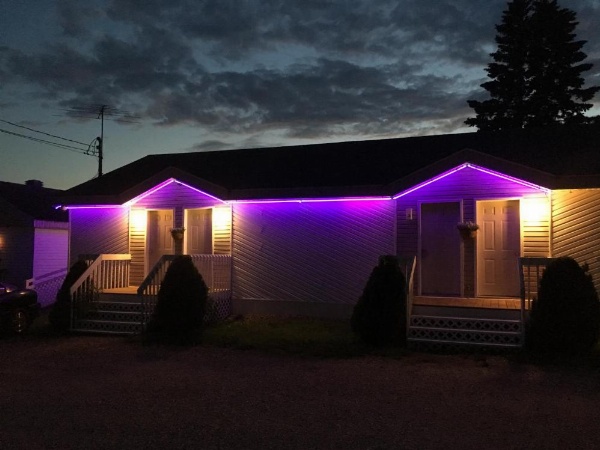 Auberge Motel Panorama image 30