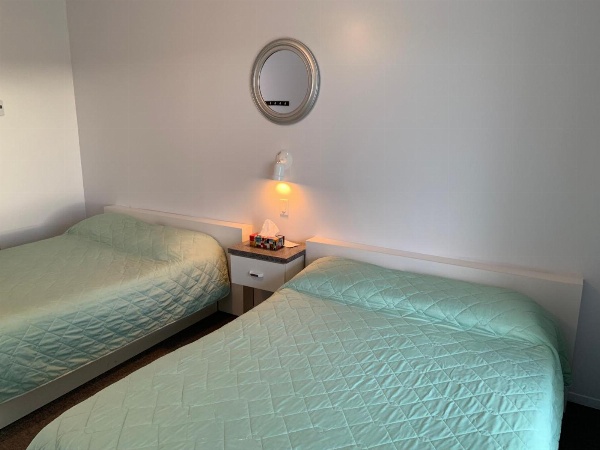 Auberge Motel Panorama image 5